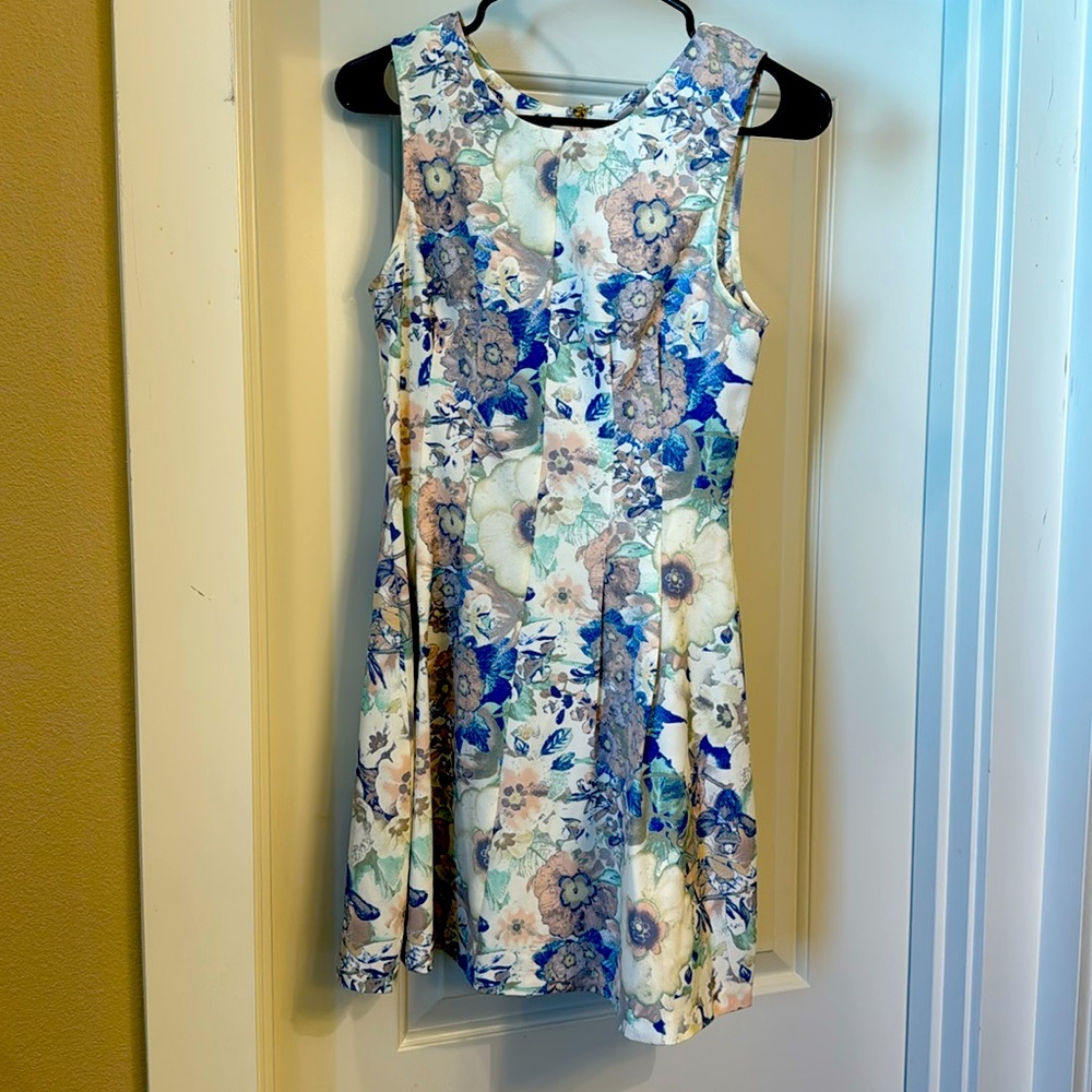 Forever 21 Contemporary Floral Dress